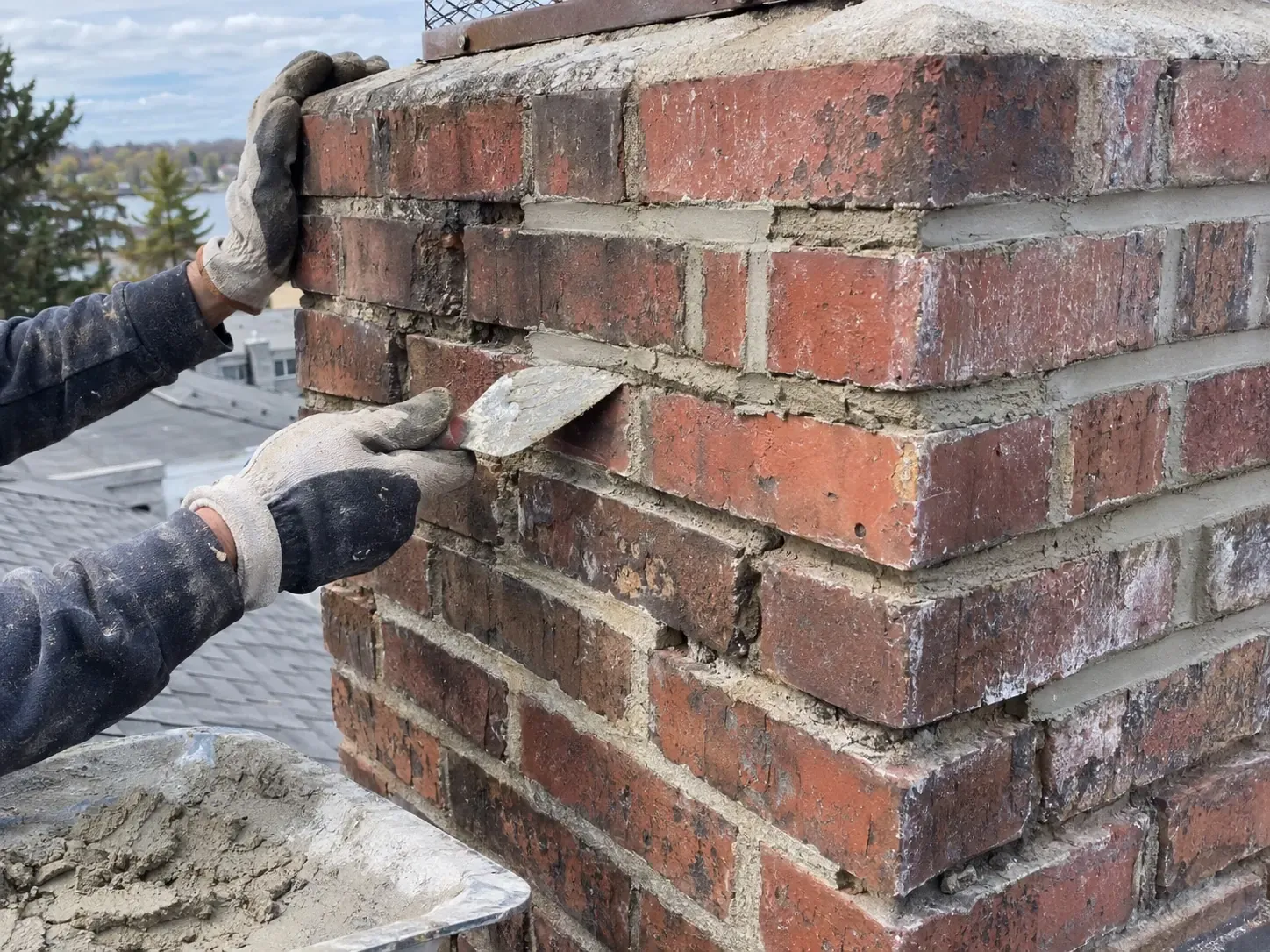 Chimney Tuckpointing in Minneapolis, MN